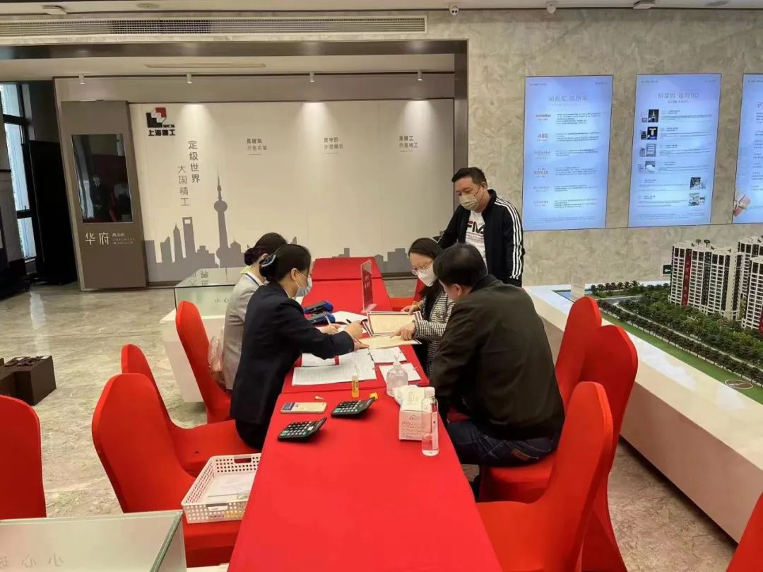 五一假期坚守岗位 | 海玥华府三期顺利交付
