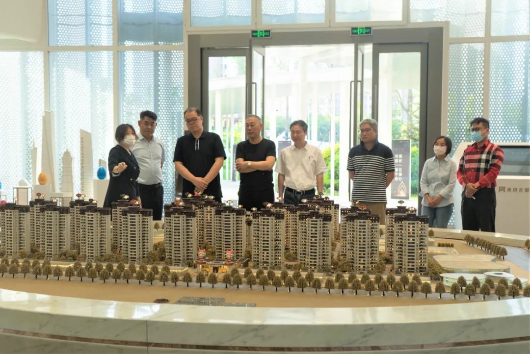 集团副总裁陆峰一行莅临天津区域公司调研指导